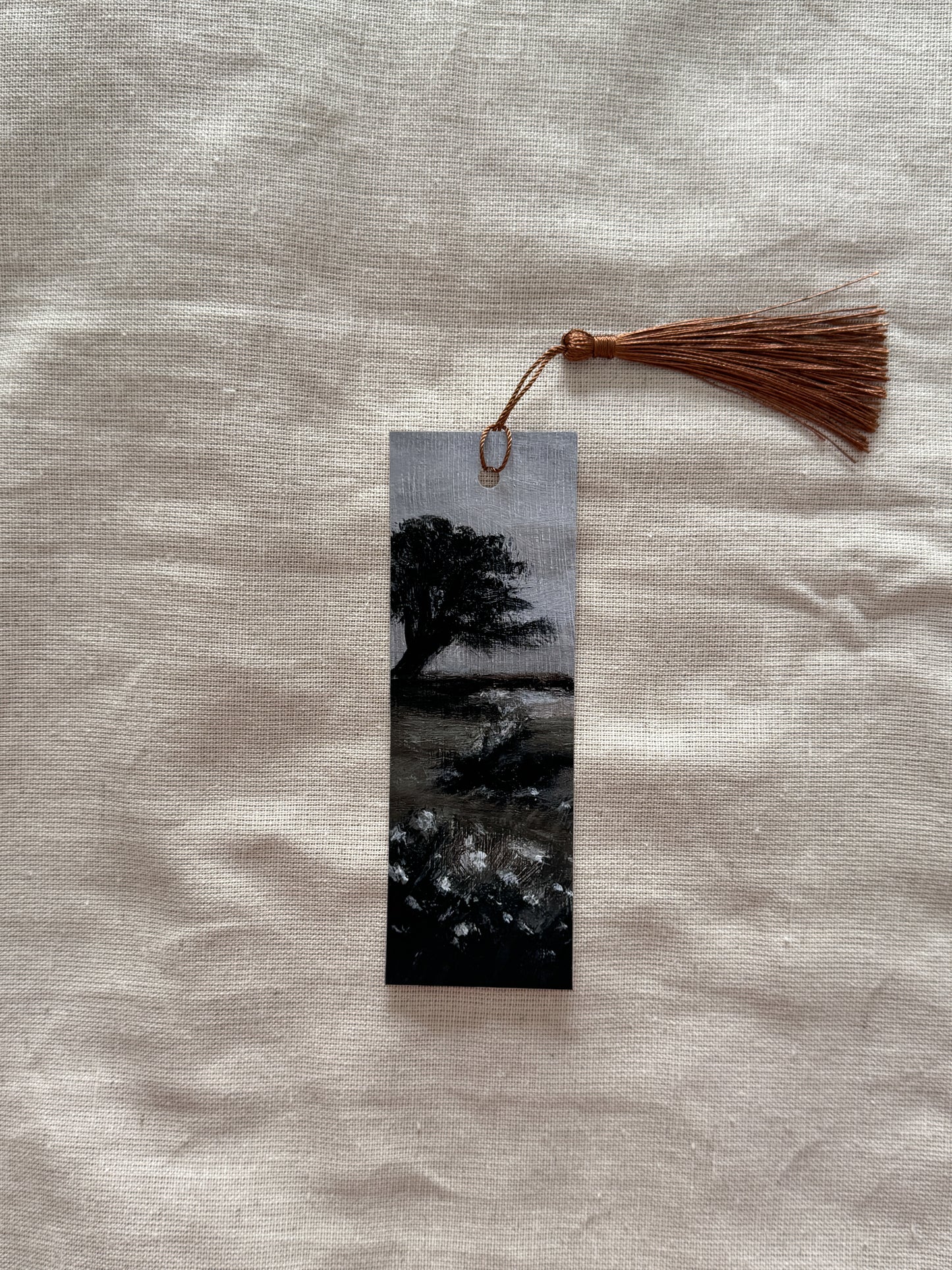 whispers of the tide v1 (bookmark)